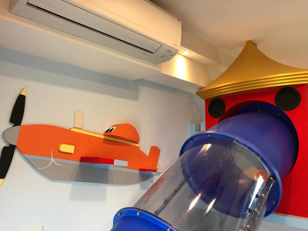 Fun Holiday Family Hostel Tainan Buitenkant foto